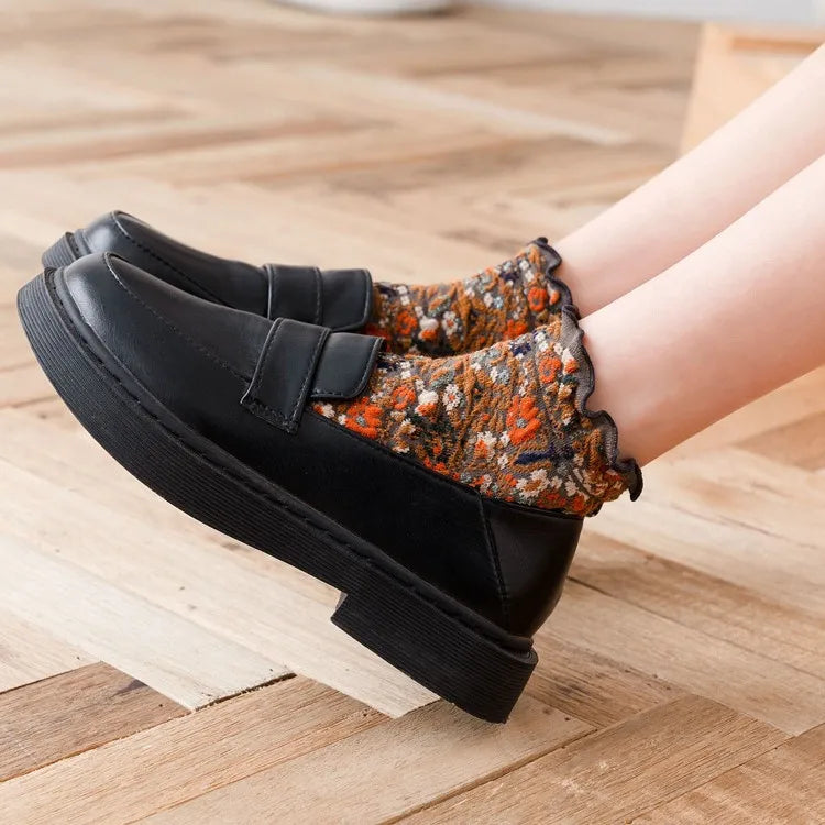 Dark Academia Ruffle Floral Embroidery Ankle Socks