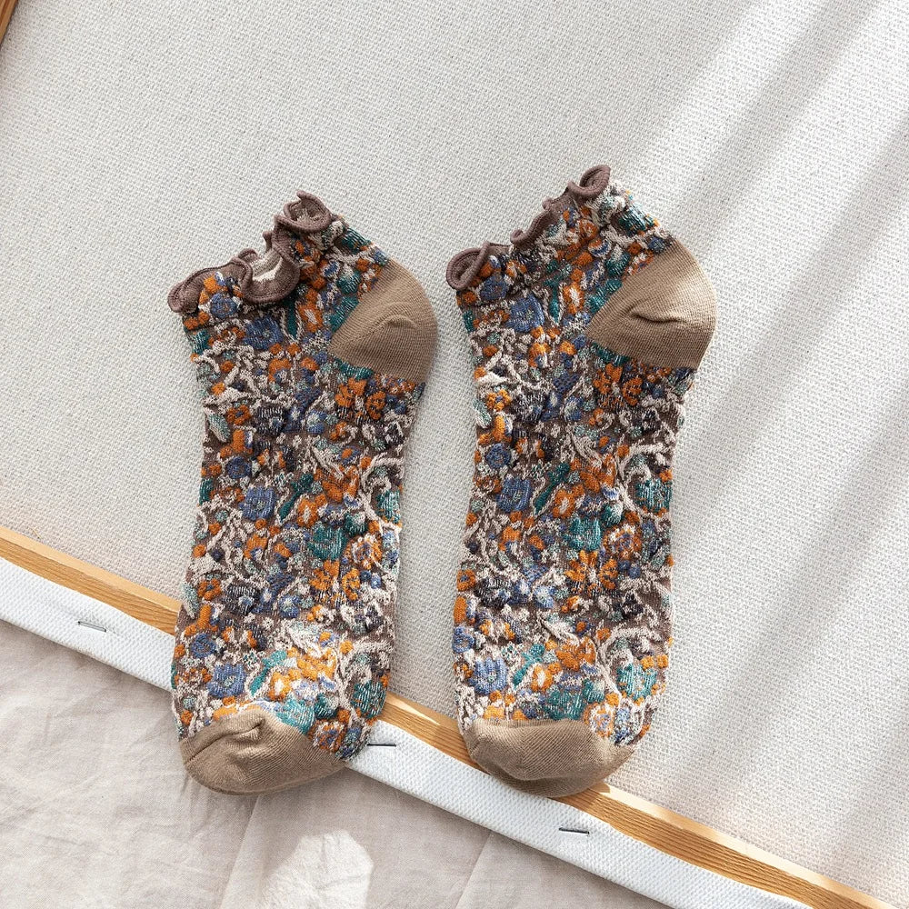 Dark Academia Ruffle Floral Embroidery Ankle Socks