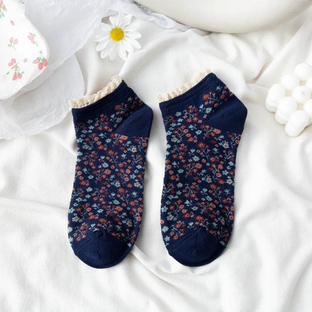 Dark Academia Lace Floral Cotton Boat Socks