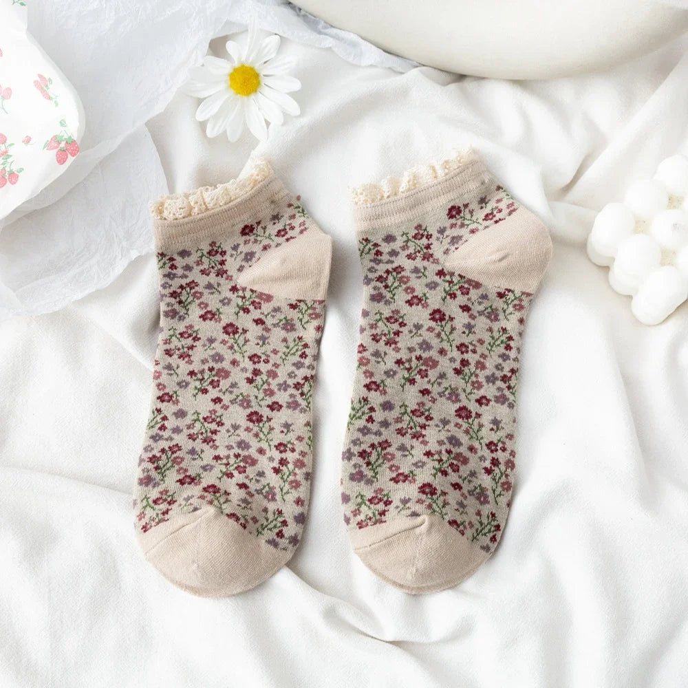 Dark Academia Lace Floral Cotton Boat Socks