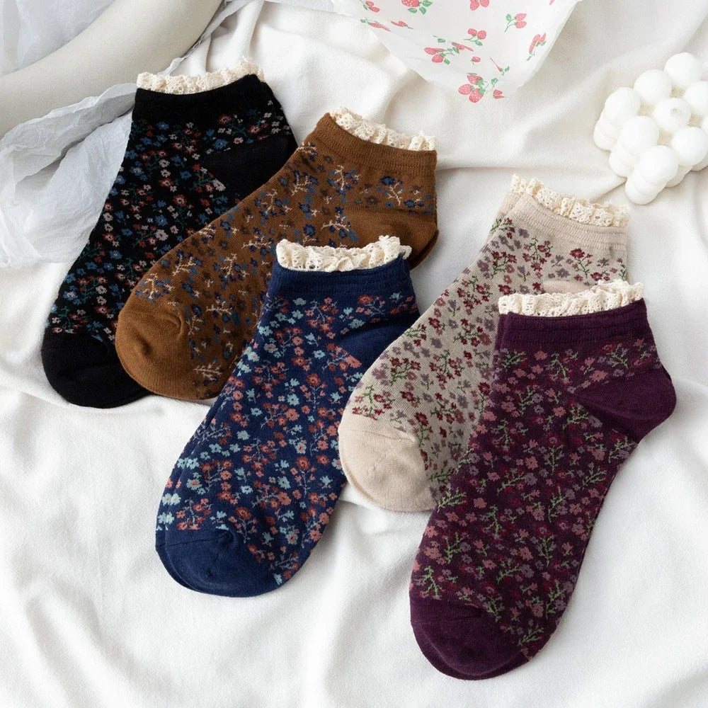 Dark Academia Lace Floral Cotton Boat Socks