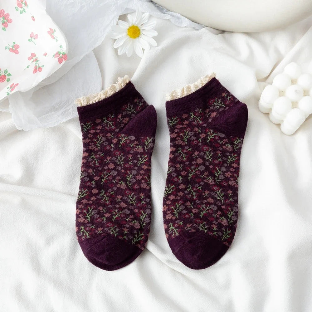 Dark Academia Lace Floral Cotton Boat Socks