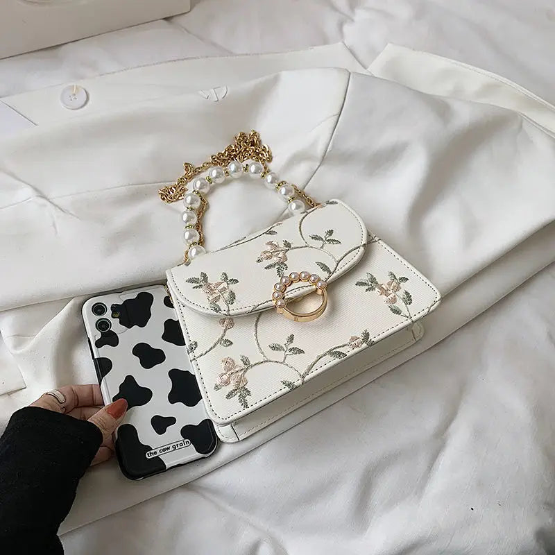 Dark Academia Shell Beads Lace Wedding Clutch