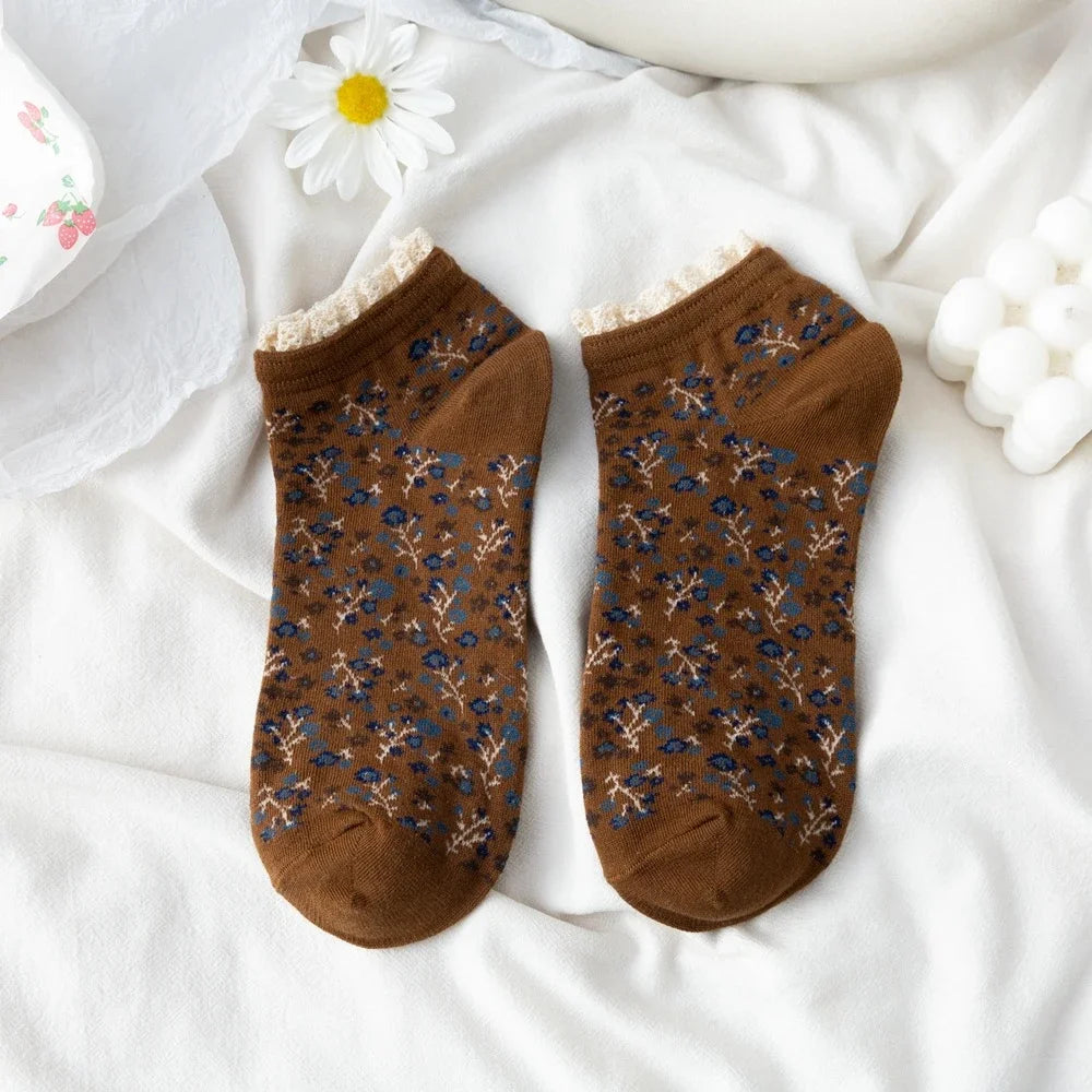 Dark Academia Lace Floral Cotton Boat Socks