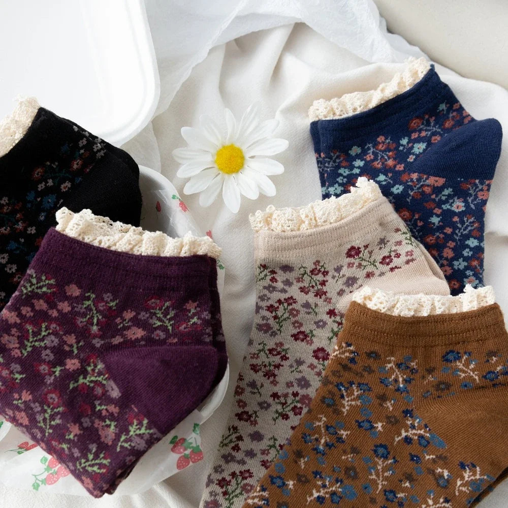 Dark Academia Lace Floral Cotton Boat Socks