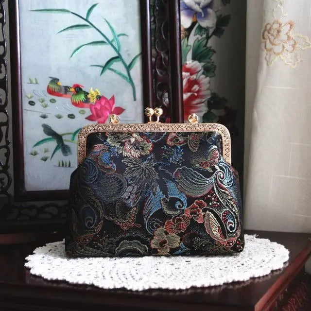 Dark Academia Vintage Shell Fringe Handle Bag