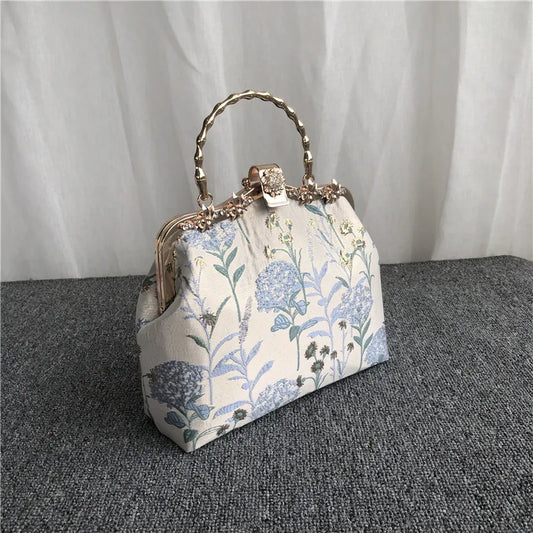 Dark Academia Floral Shell Lock Chain Crossbody